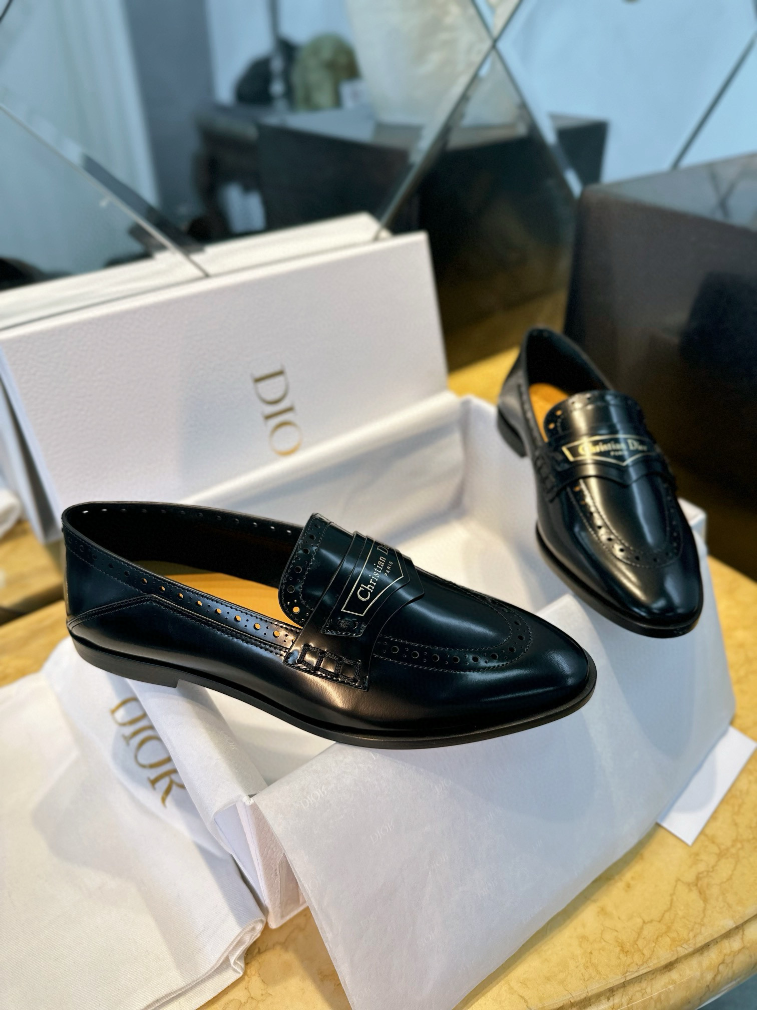 디올 Dior Boy 로퍼 Black