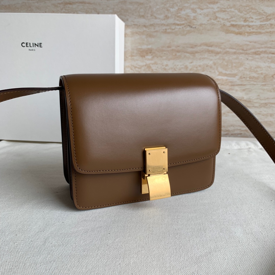 셀린느 Celine  Small Classic Bag in Box Calfskin 16.5cm