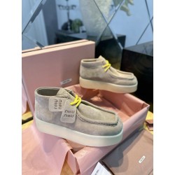 미우 미우 Miu Miu Delave 스웨이드 델라베 웨지 앵클 부츠 에크루
