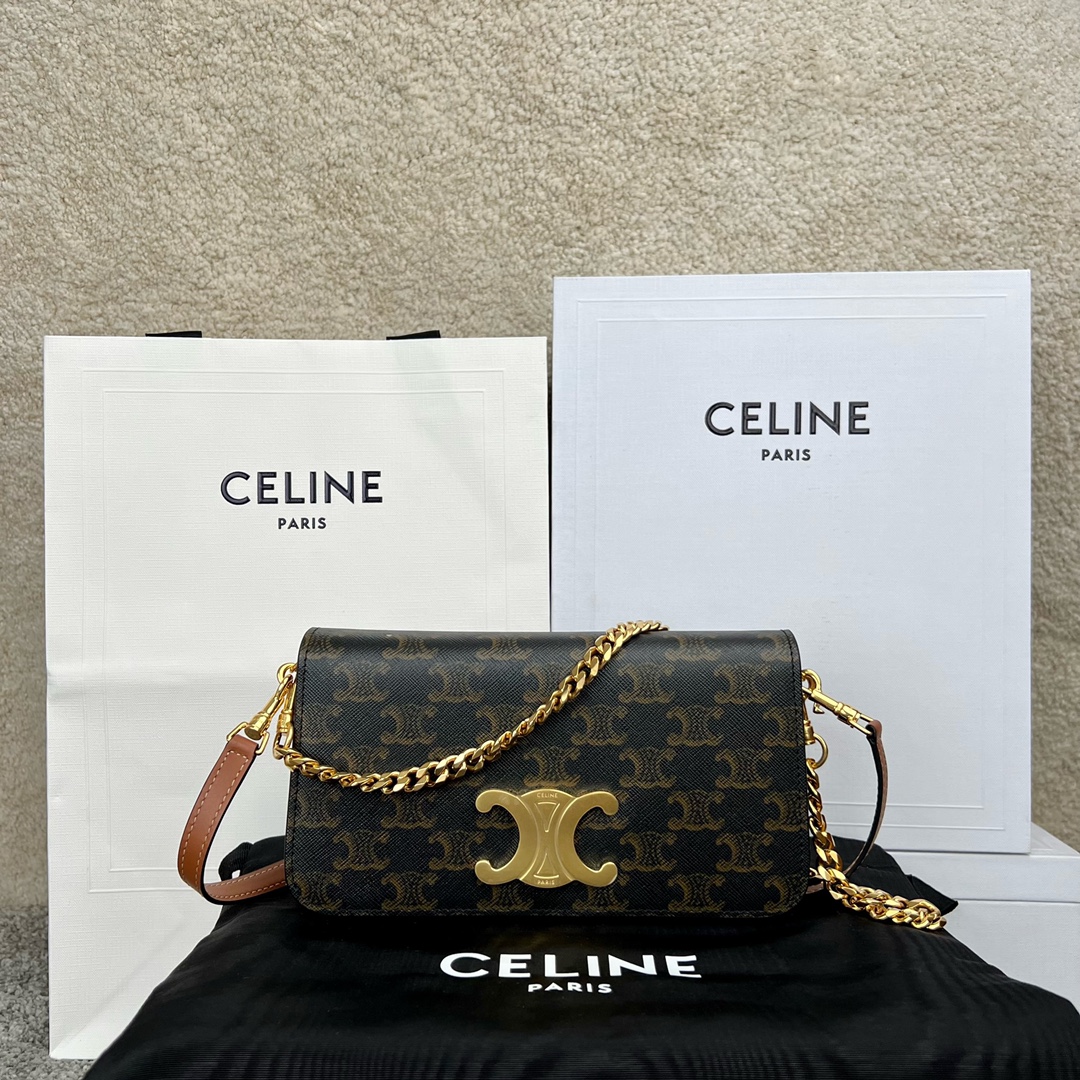 셀린느 Celine 10L972 Multipochette in Triomphe Canvas Calfskin Tan 20.5cm