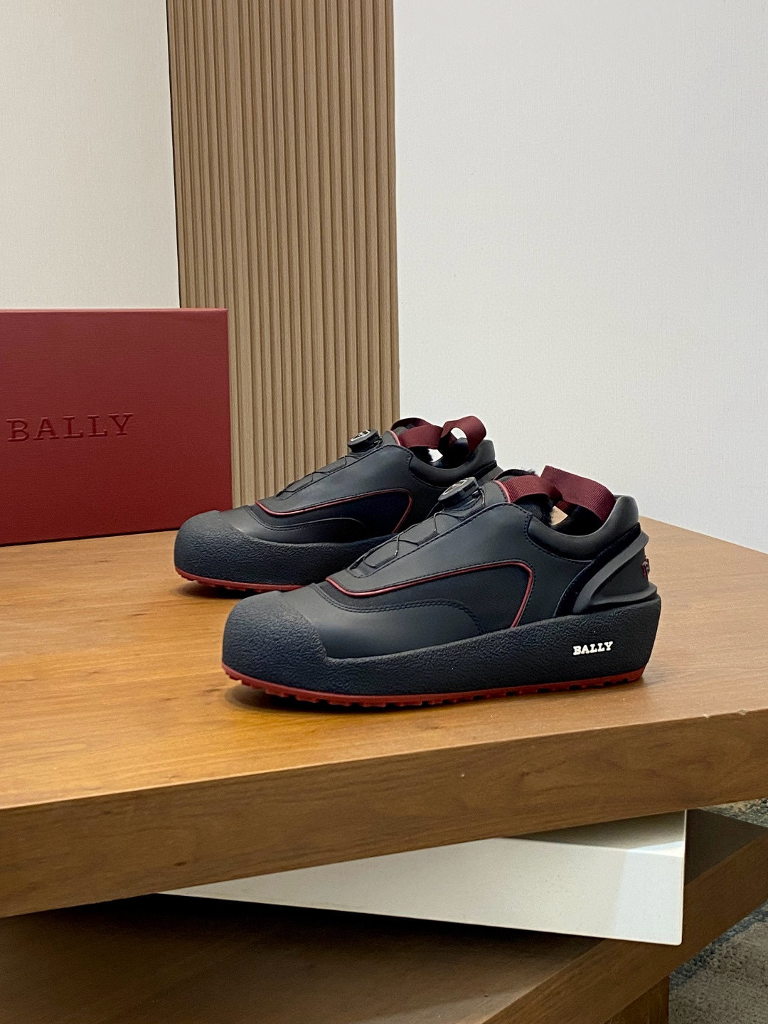 발리 BALLY Curling 스니커즈