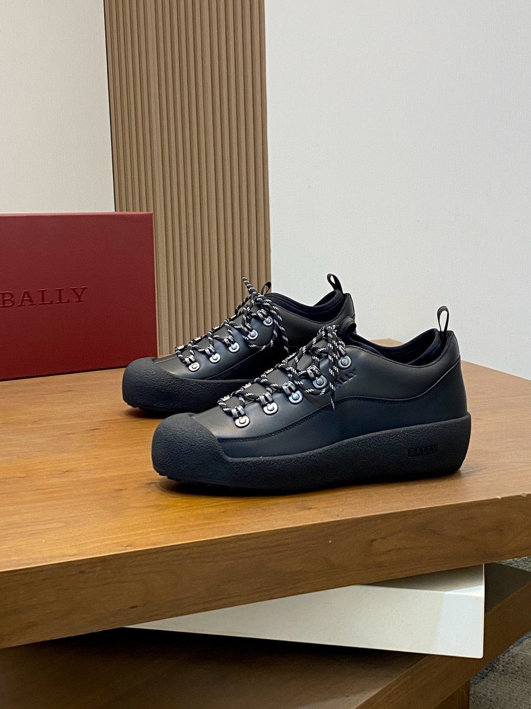 발리 BALLY 스니커즈