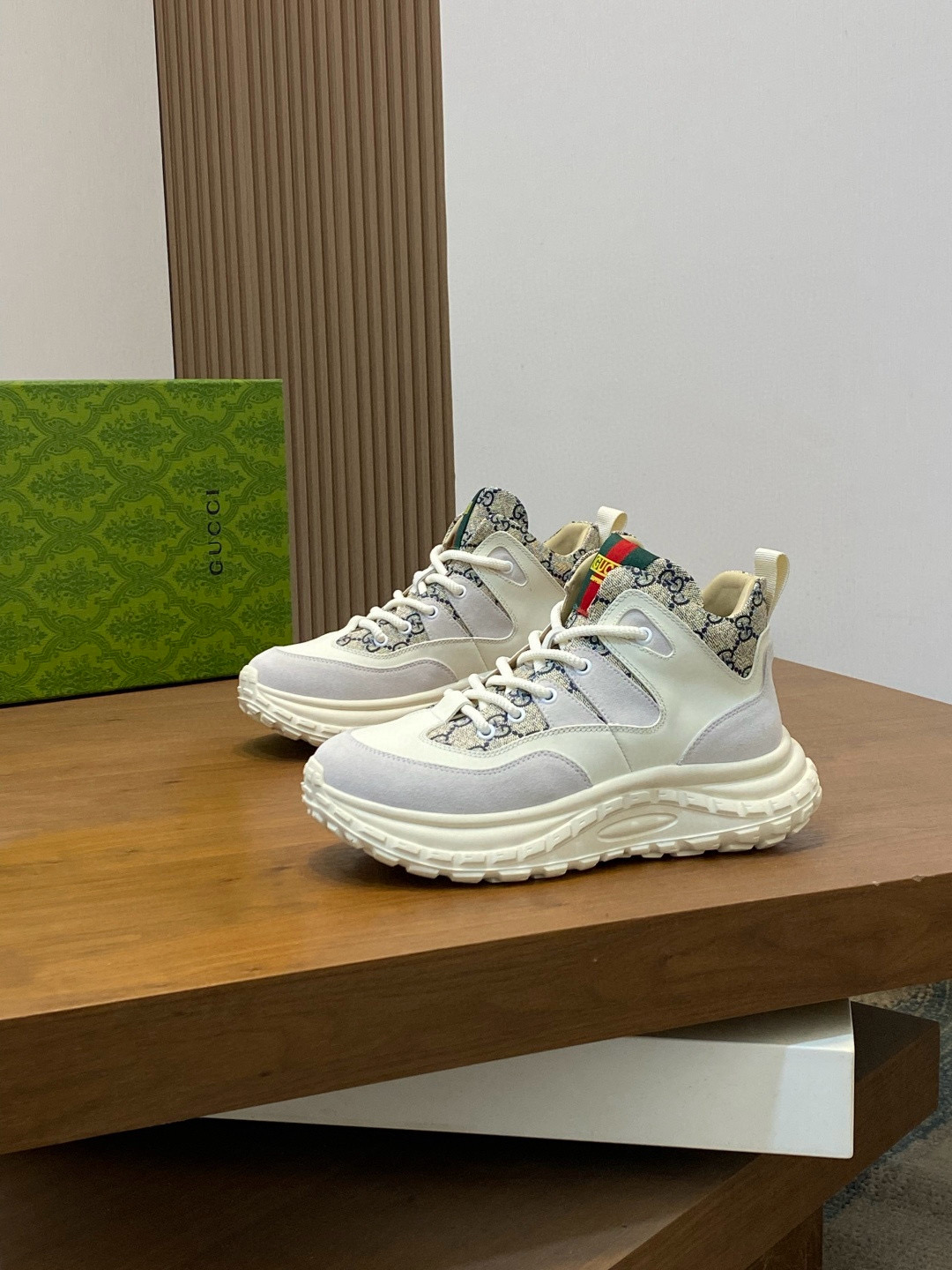 구찌 Gucci 스니커즈