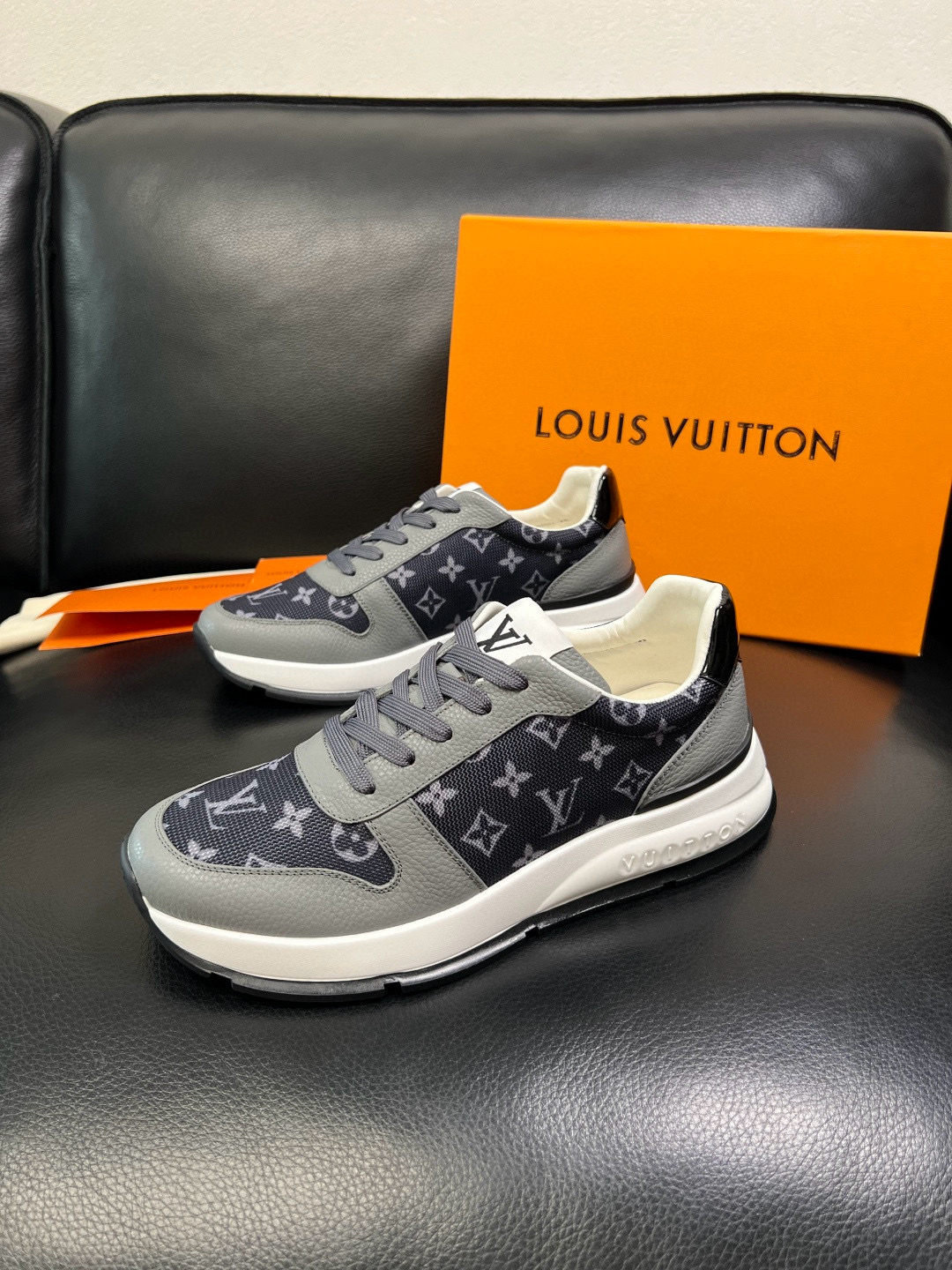 루이비통 Louis Vuitton 스니커즈