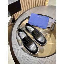 프라다 Prada 로퍼