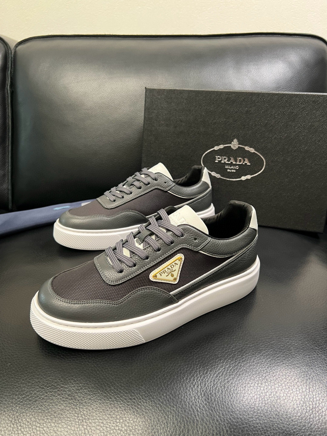 프라다 Prada 스니커즈