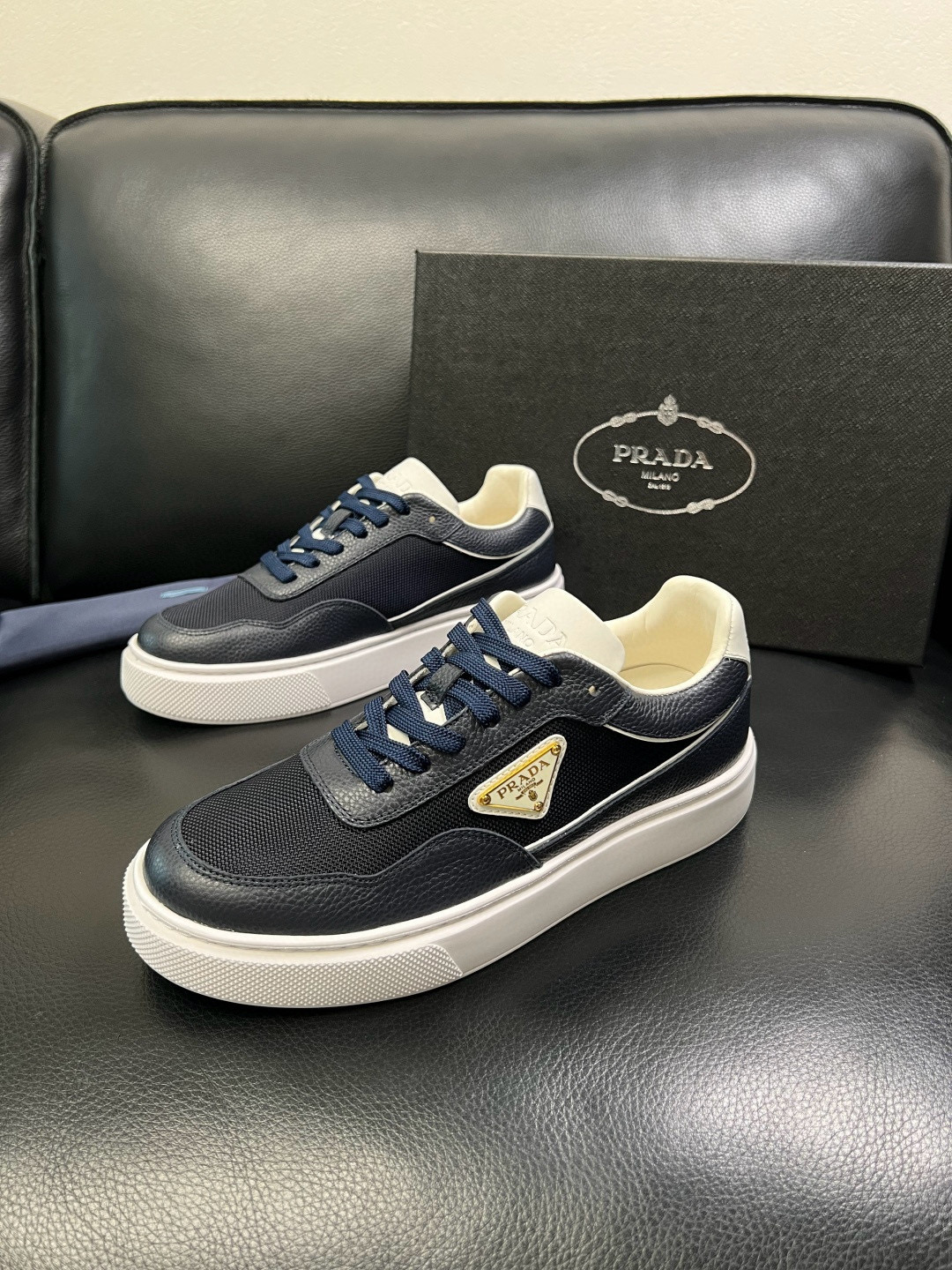 프라다 Prada 스니커즈