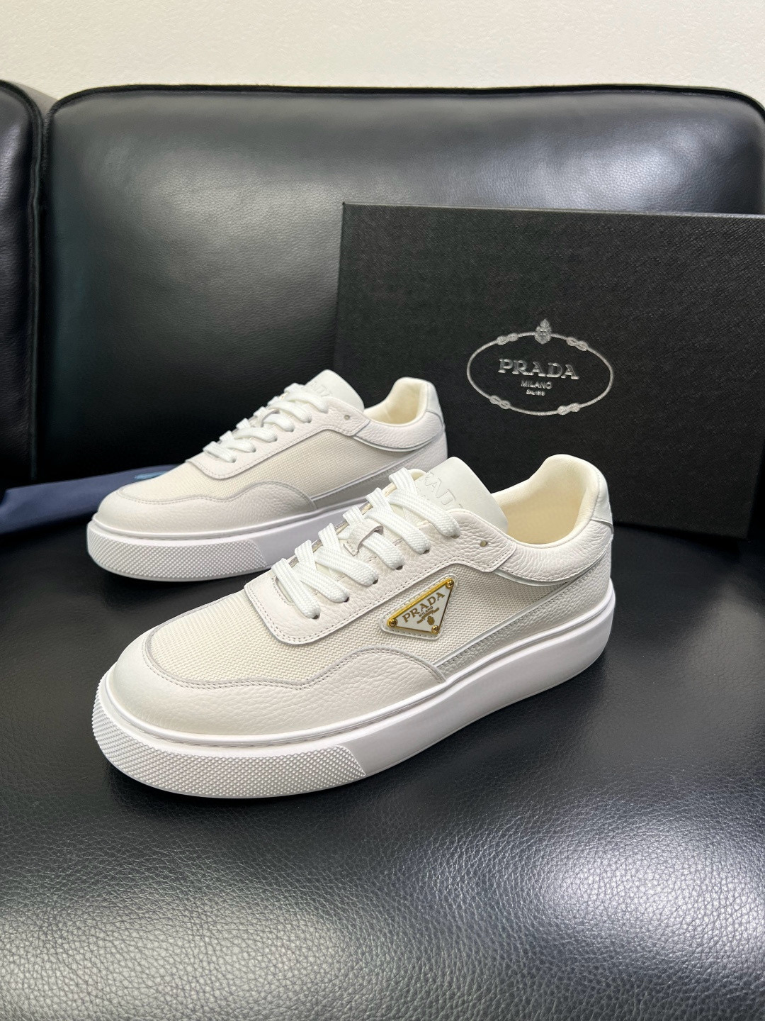 프라다 Prada 스니커즈