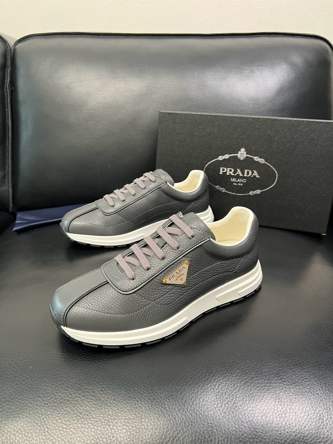 프라다 Prada 스니커즈