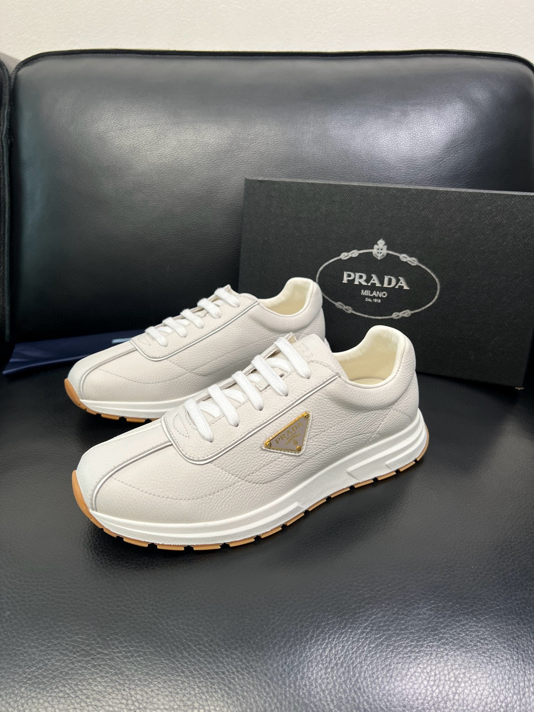 프라다 Prada 스니커즈