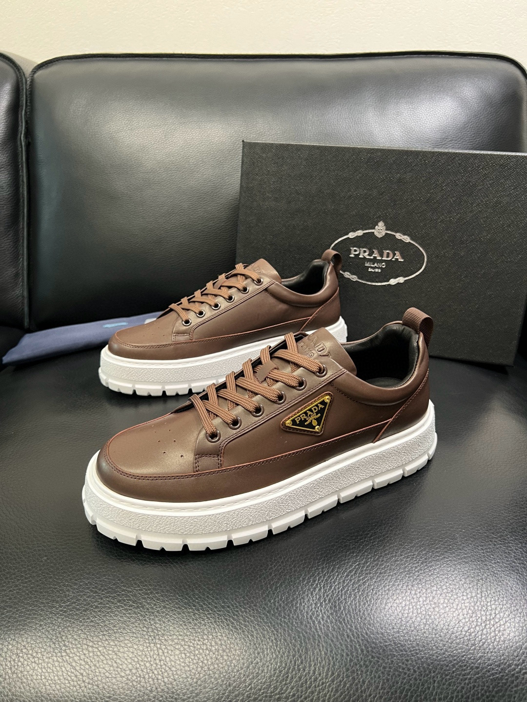 프라다 Prada 스니커즈