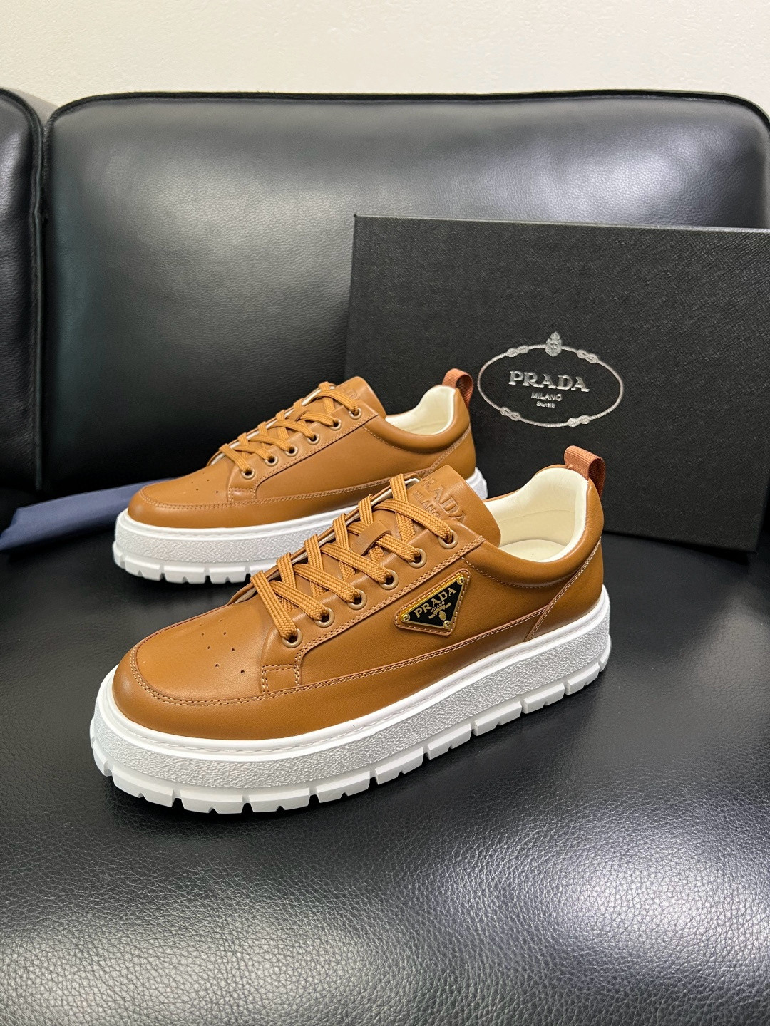 프라다 Prada 스니커즈