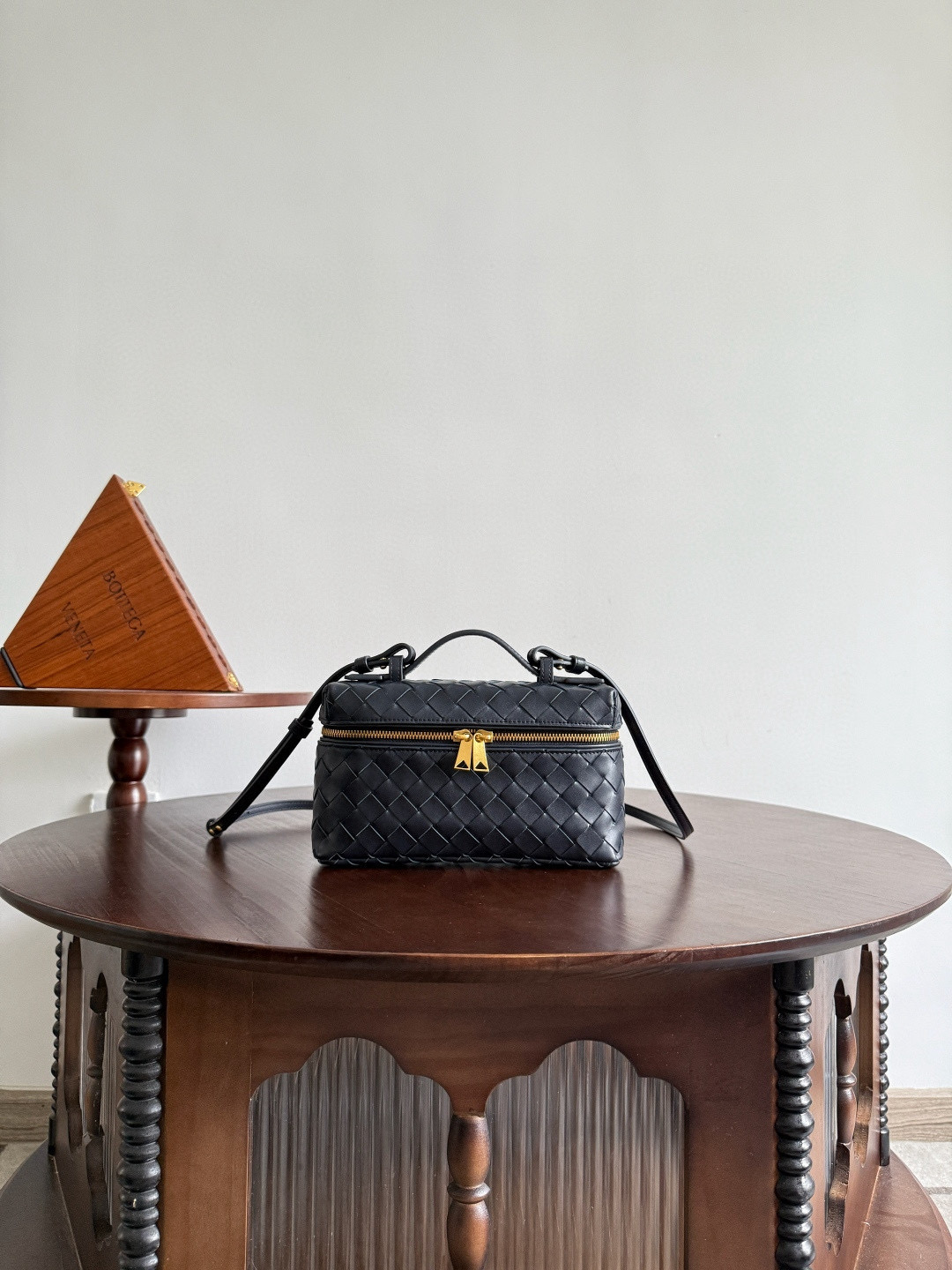 보테가 베네타 Bottega Veneta Bang Bang Vanity 크로스 백 789109 22cm