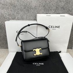 셀린느 Celine 188423 Teen Triomphe Bag in Shiny Calfskin 18.5cm