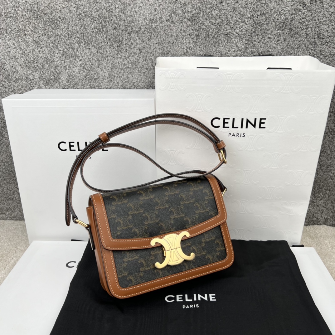 셀린느 Celine 188882 Teen Triomphe Bag in Triomphe Canvas and Calfskin Tan 14cm