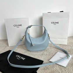 셀린느 Celine 120723 Teen Lulu in Grained Calfskin