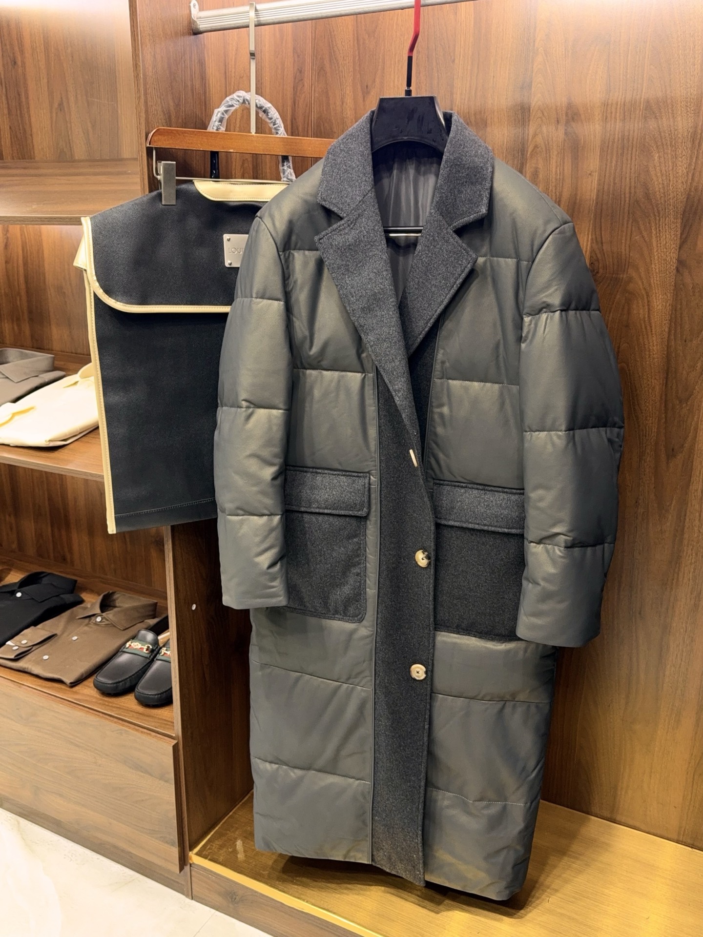 루이비통 Louis Vuitton 다운 코트