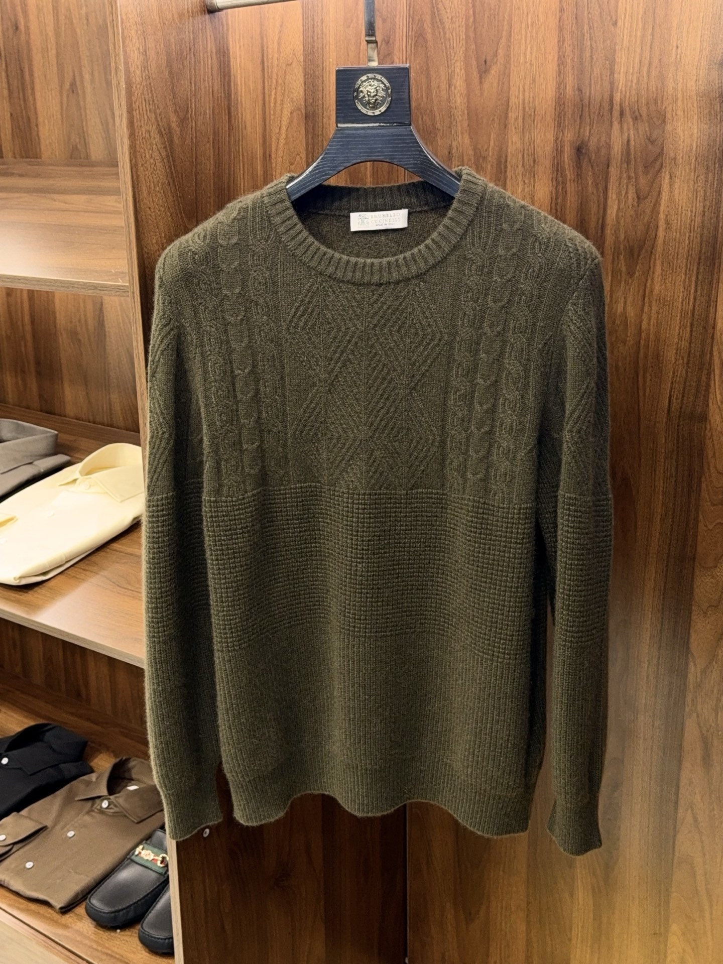 브루넬로 쿠치넬리 Brunello Cucineli 스웨터