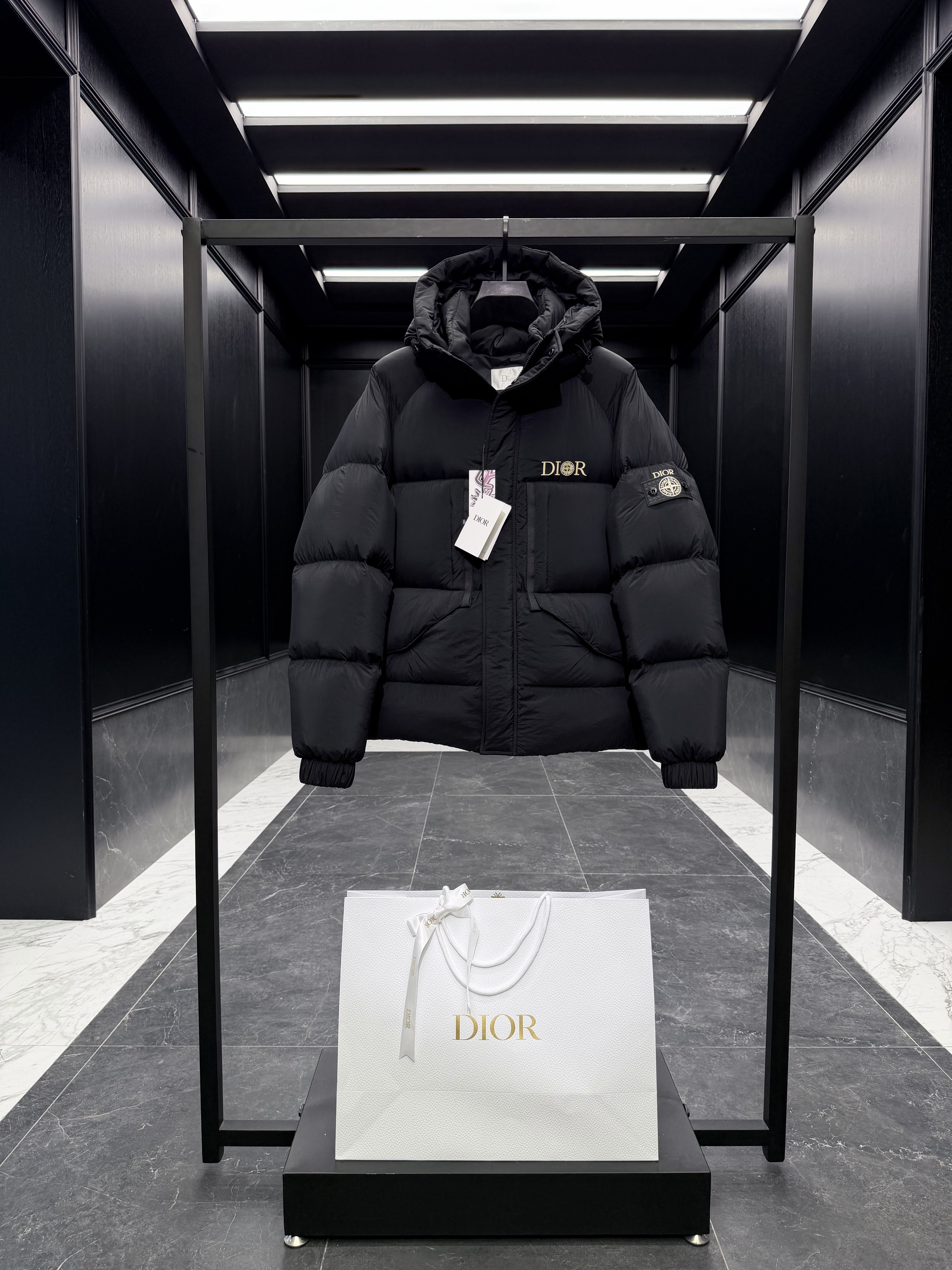 디올&스톤아일랜드 DIOR&Stone Island 다운재킷 2956