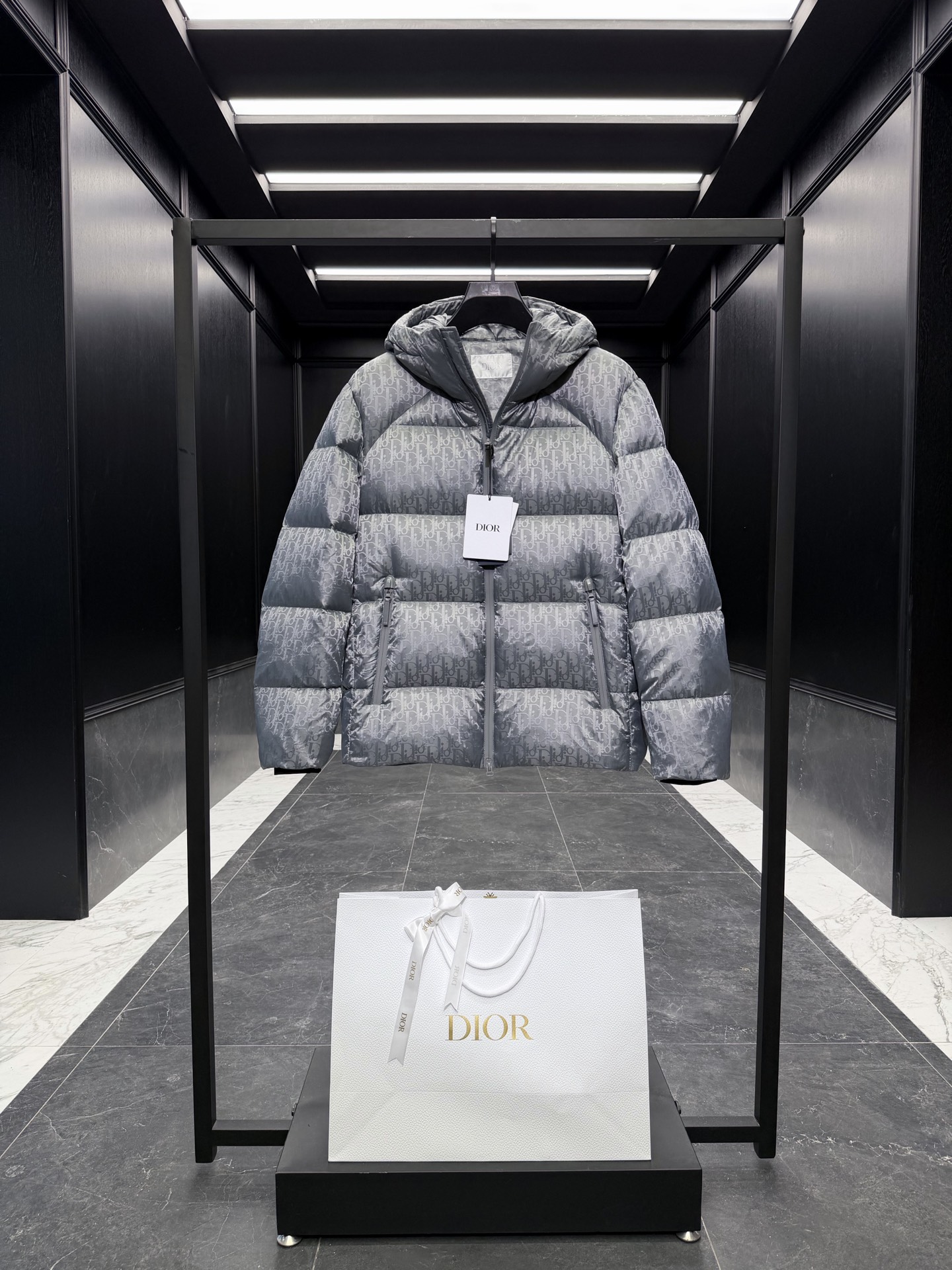 디올 DIOR 다운재킷 455