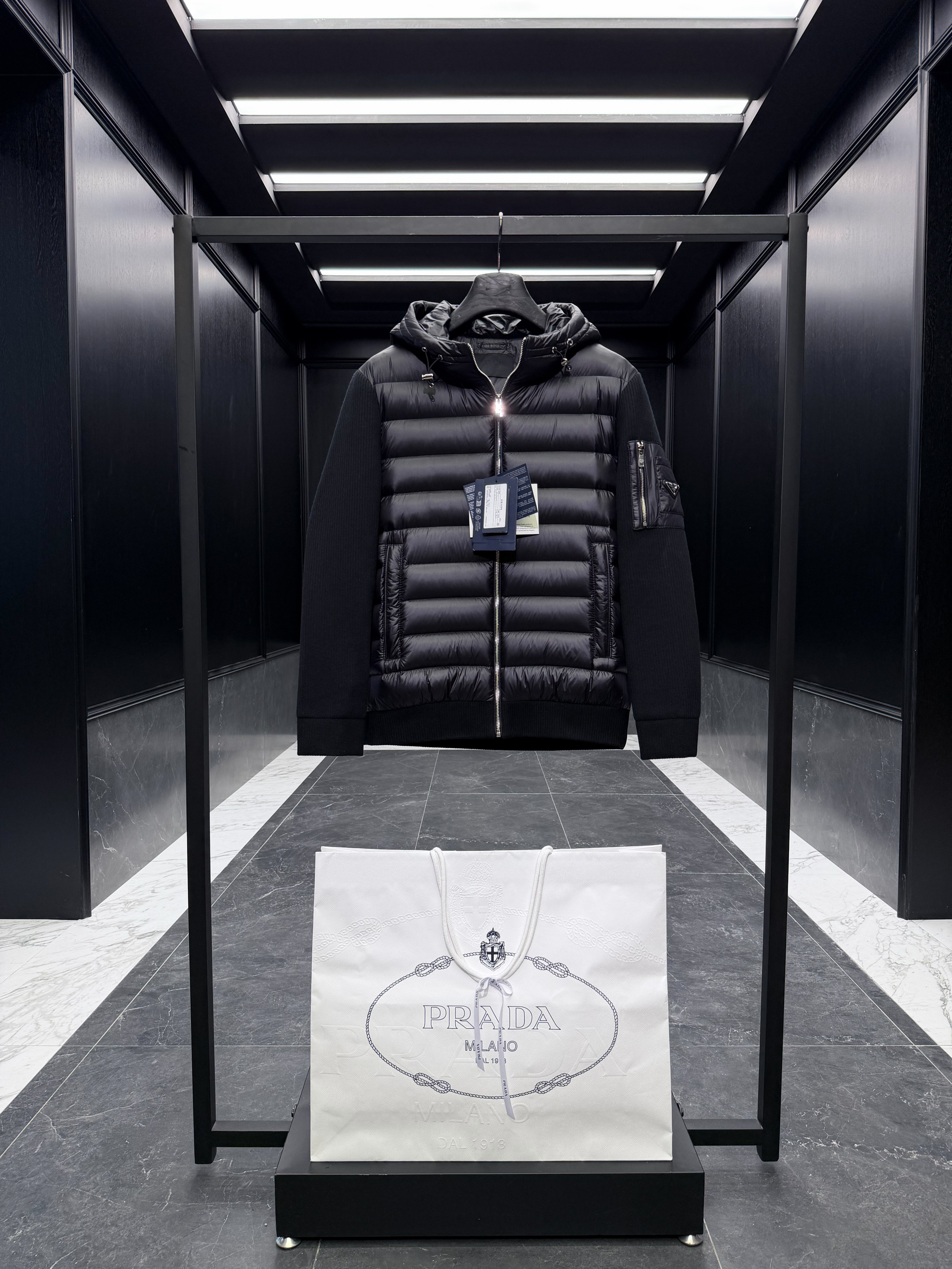 프라다 Prada 니트 패딩 290