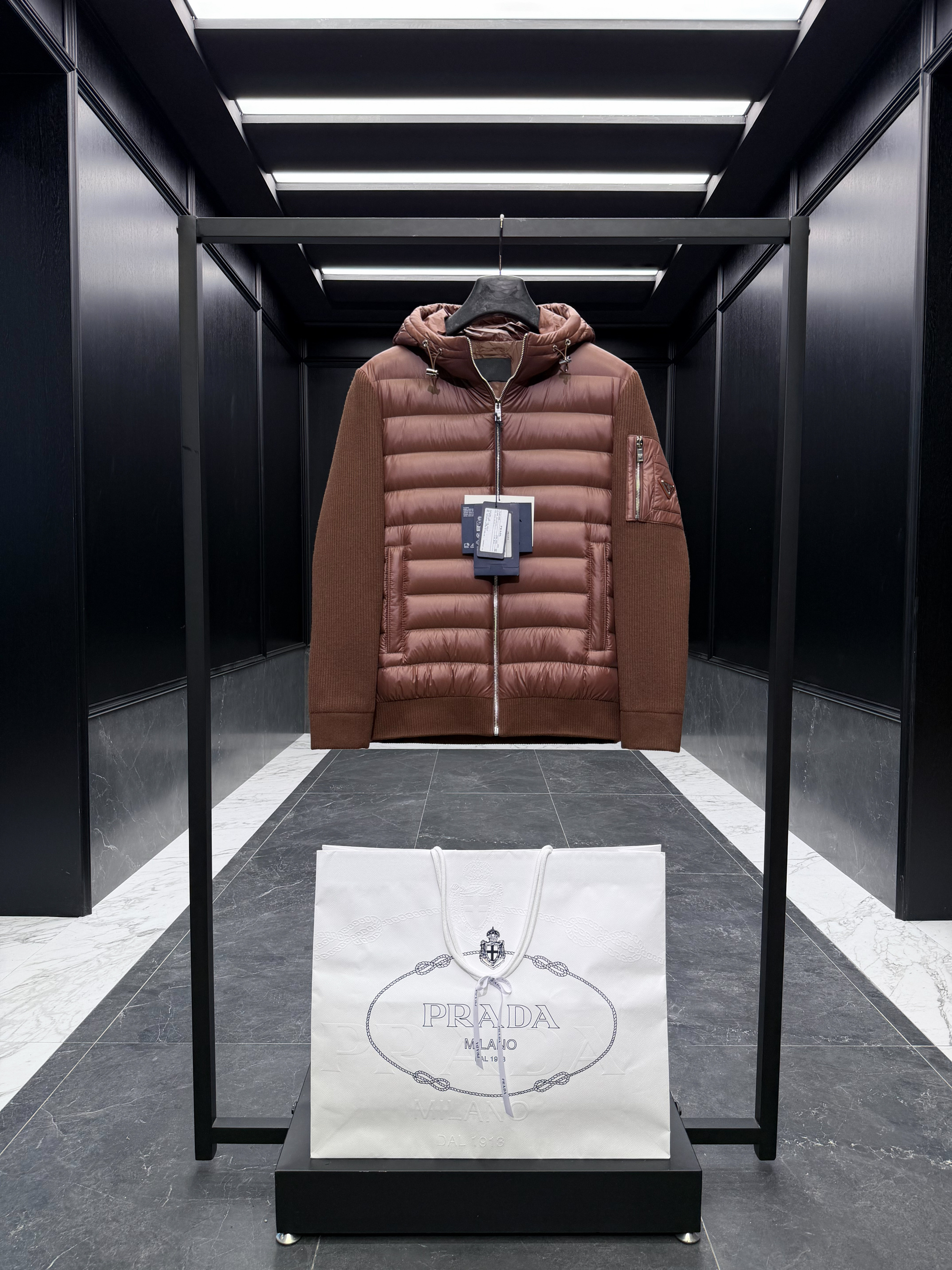 프라다 Prada 니트 패딩 290