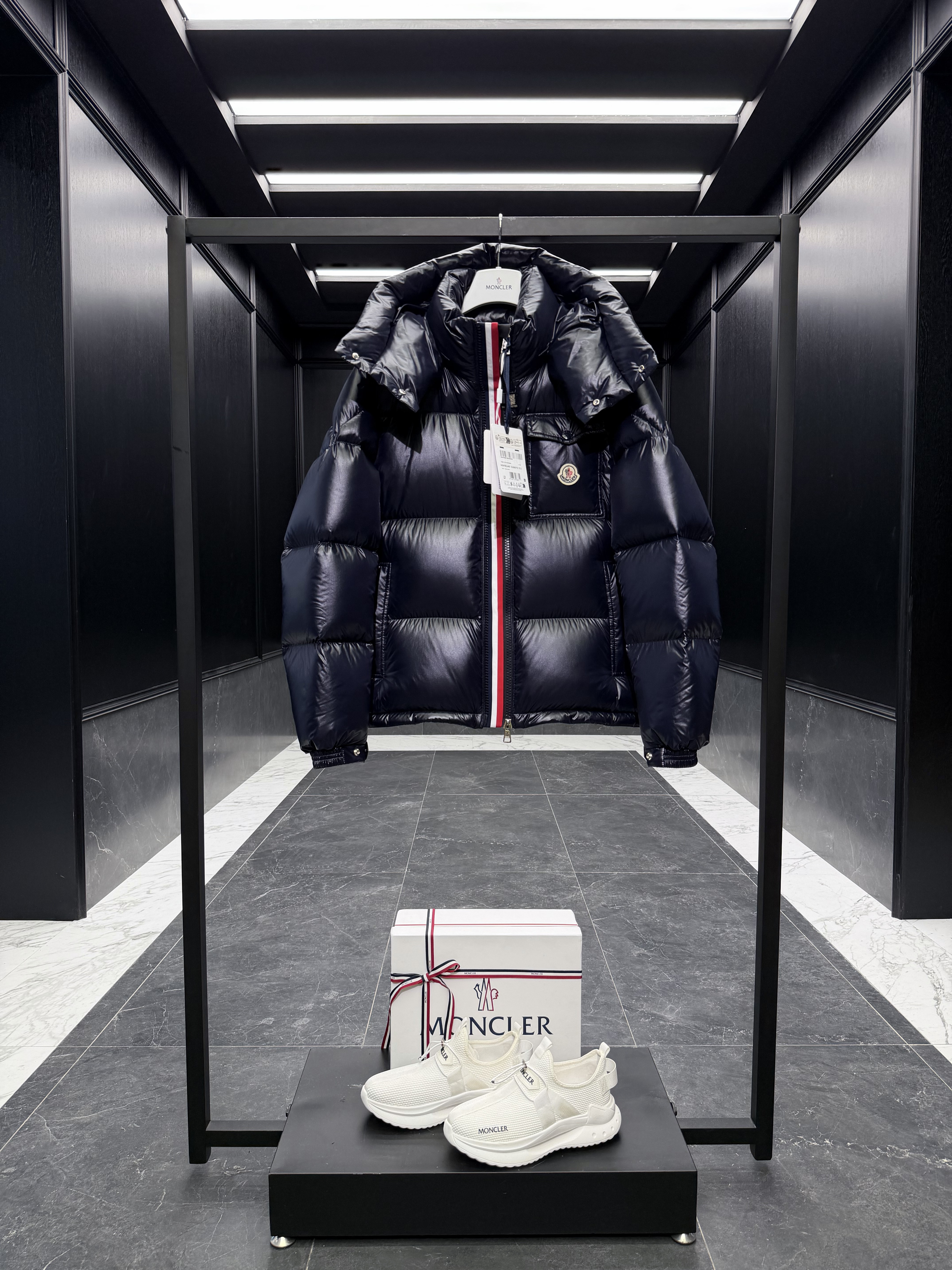 몽클레어 Moncler Montbeliard  다운재킷