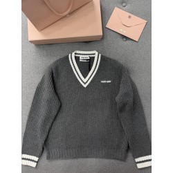 미우 미우 Miu Miu 스웨터