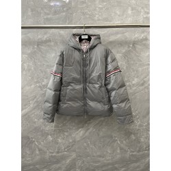 톰브라운 Thom Browne 다운재킷