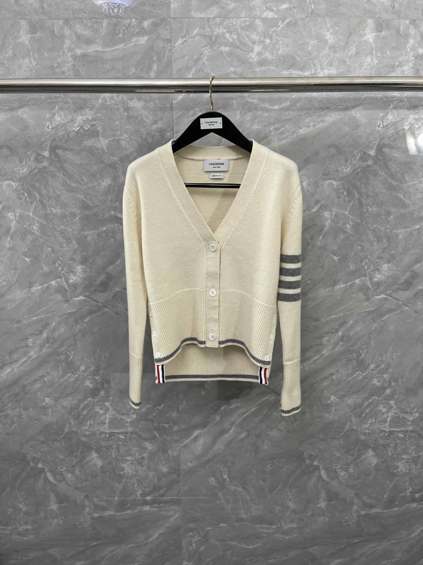 톰브라운 Thom Browne 가디건