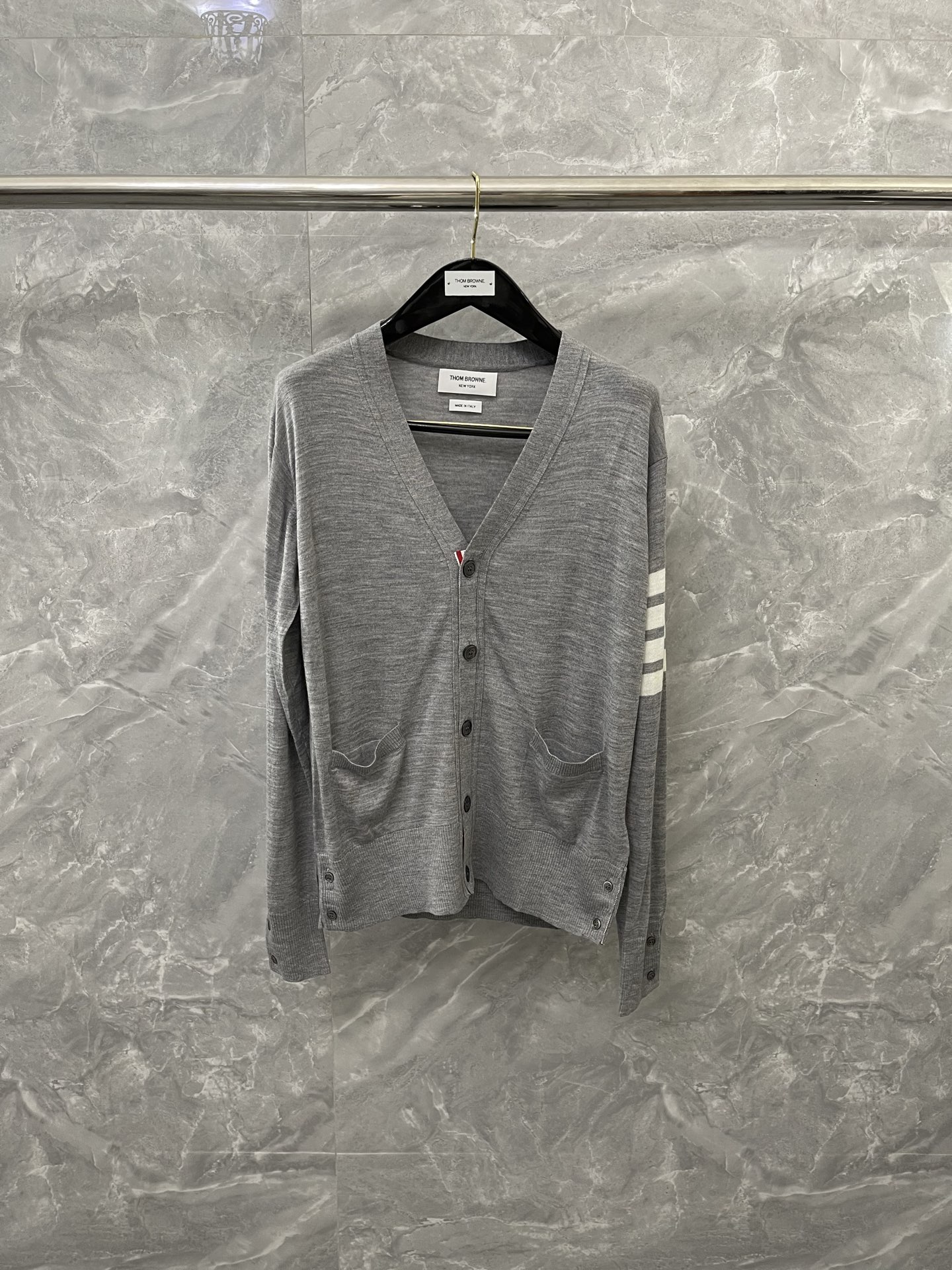 톰브라운 Thom Browne 가디건