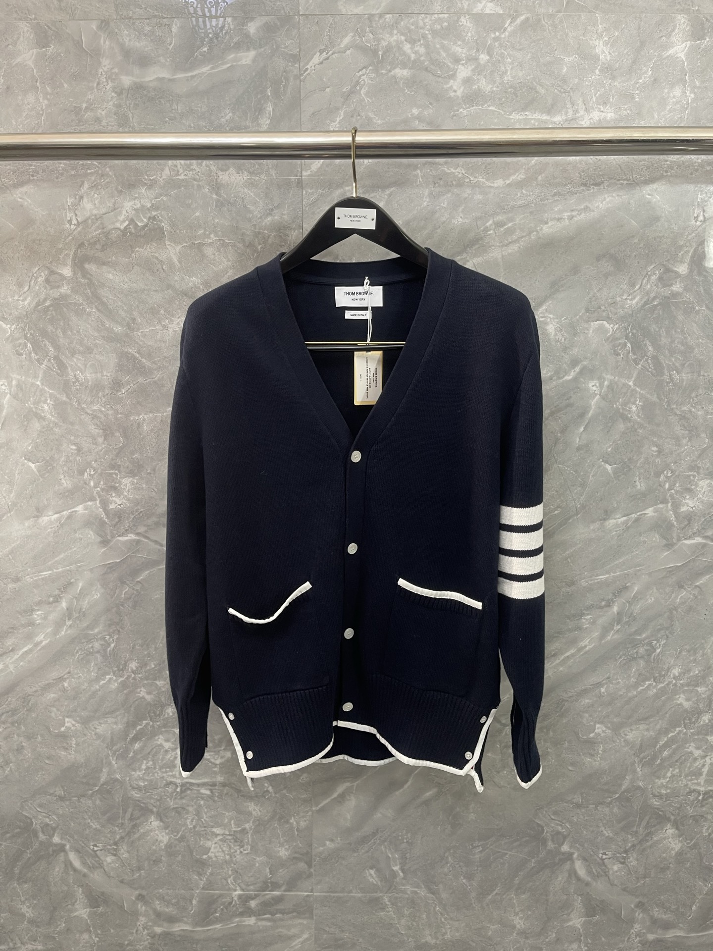 톰브라운 Thom Browne 가디건