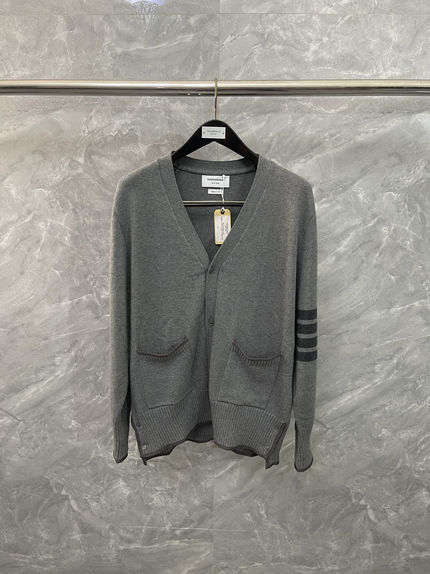 톰브라운 Thom Browne 가디건