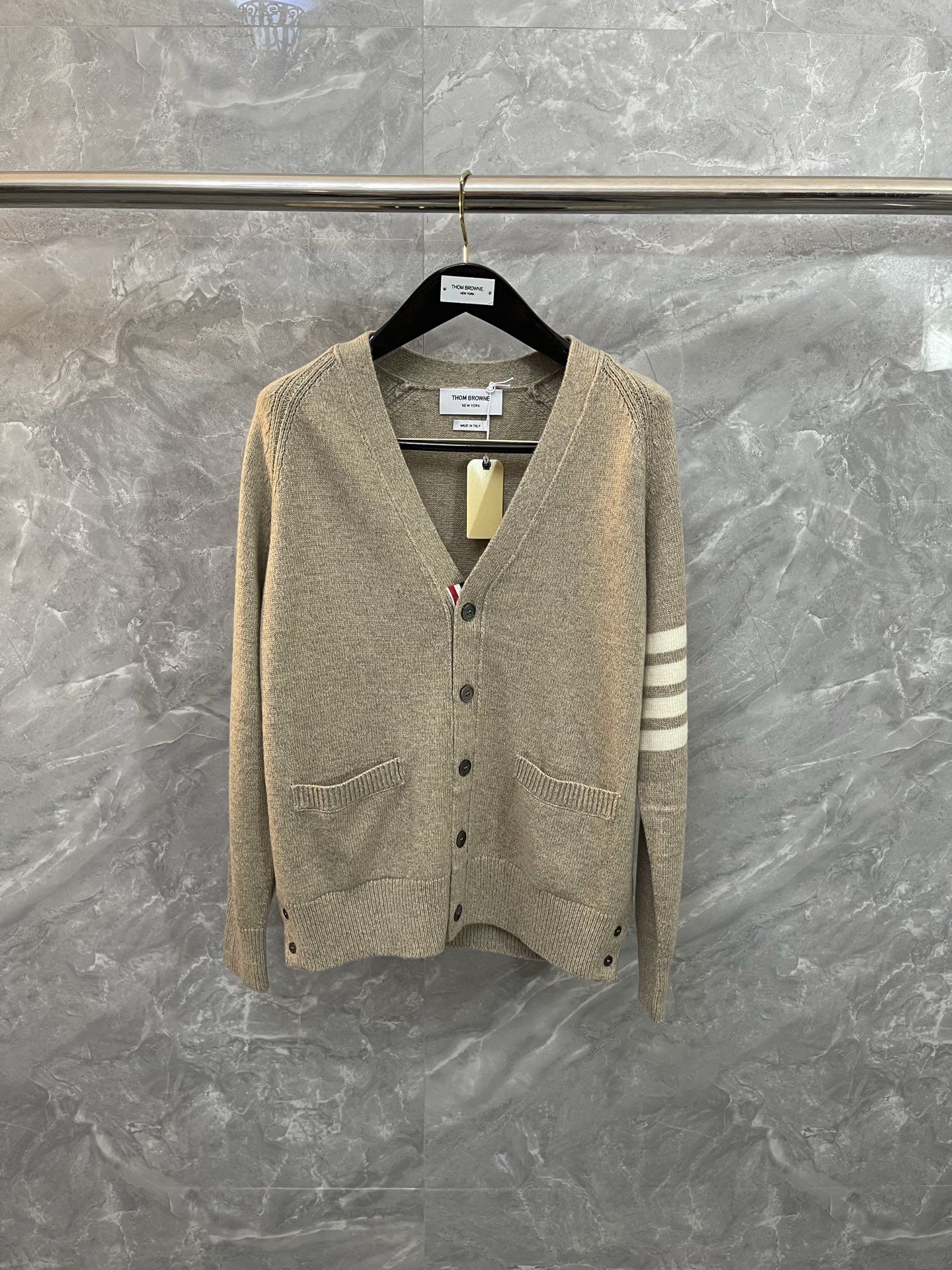 톰브라운 Thom Browne 가디건