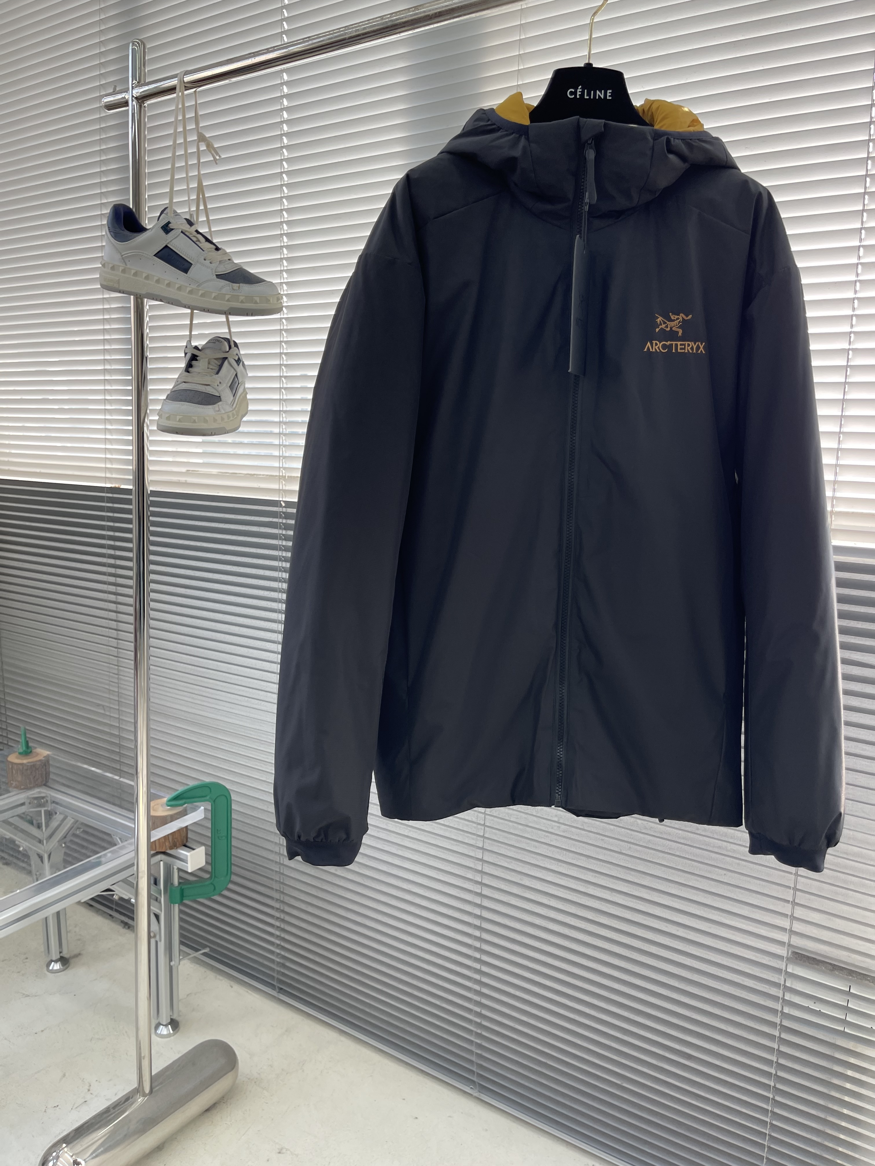 아크테릭스 ARC'TERYX AR Hoody 패딩