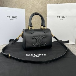 셀린느 Celine 113773 Small Boston Cuir Triomphe in Smooth Calfskin 20cm