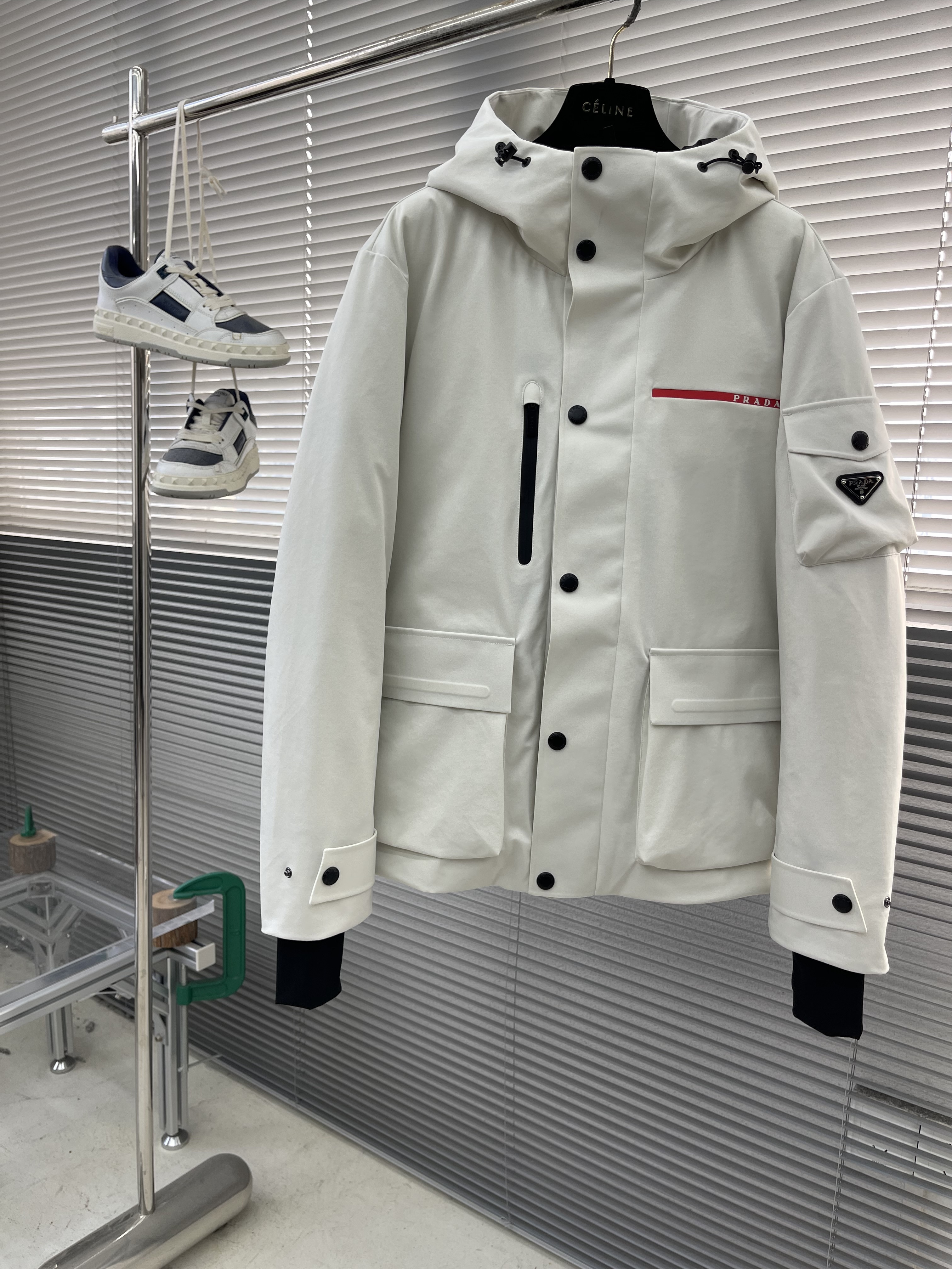 프라다 Prada 다운재킷