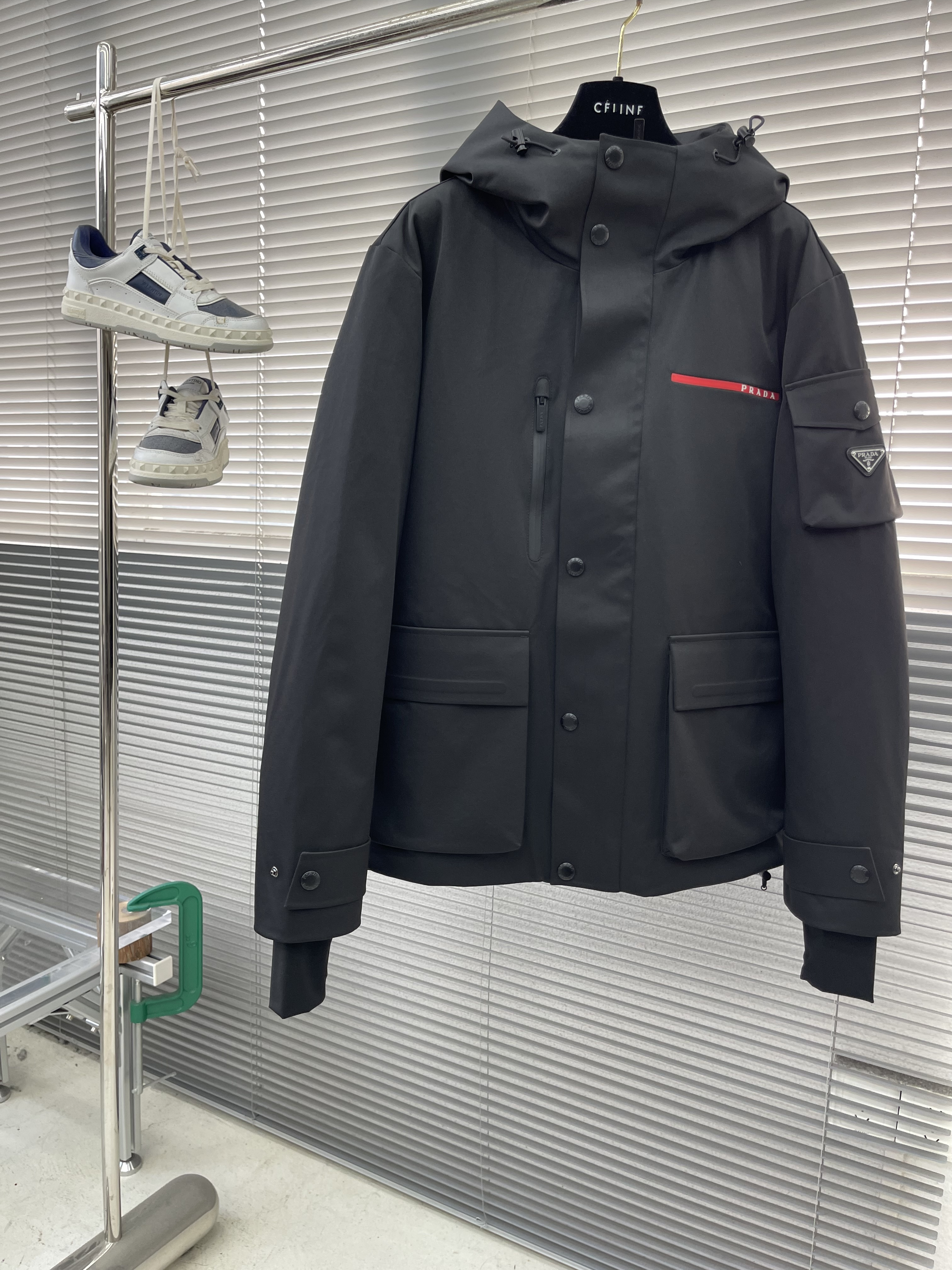 프라다 Prada 다운재킷