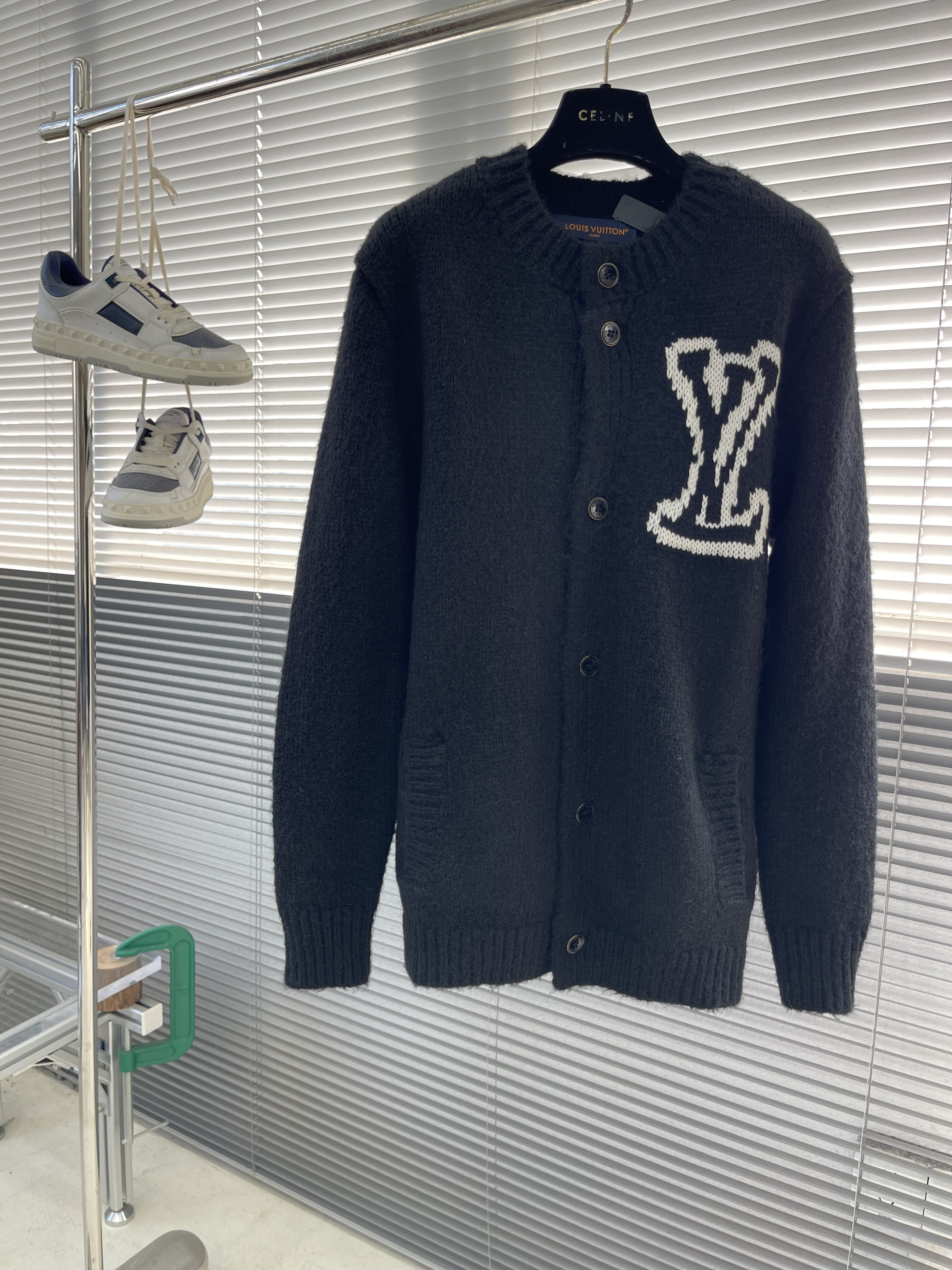 루이비통 Louis Vuitton 가디건