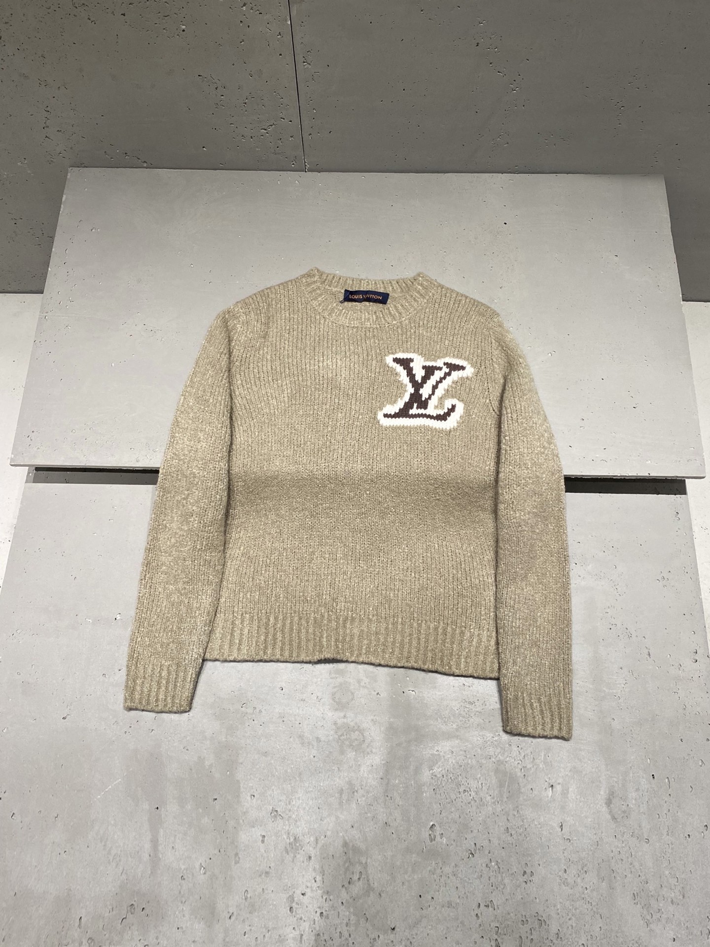 루이비통 Louis Vuitton 스웨터