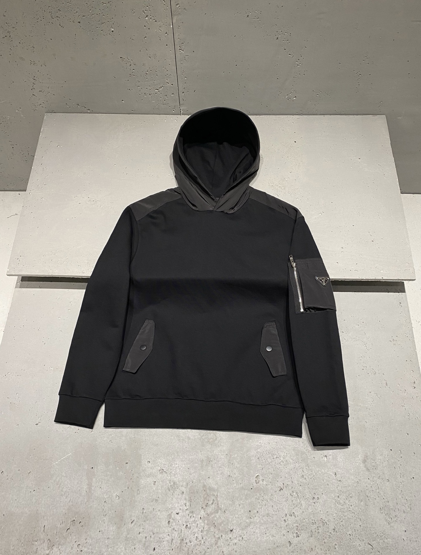 프라다 Prada 후드