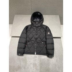 몽클레어 Moncler Averple  다운재킷