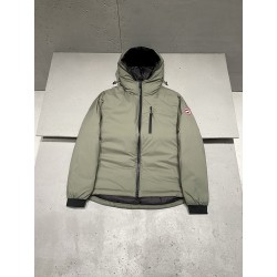 캐나다구스 Canada Goose Lodge 다운재킷.
