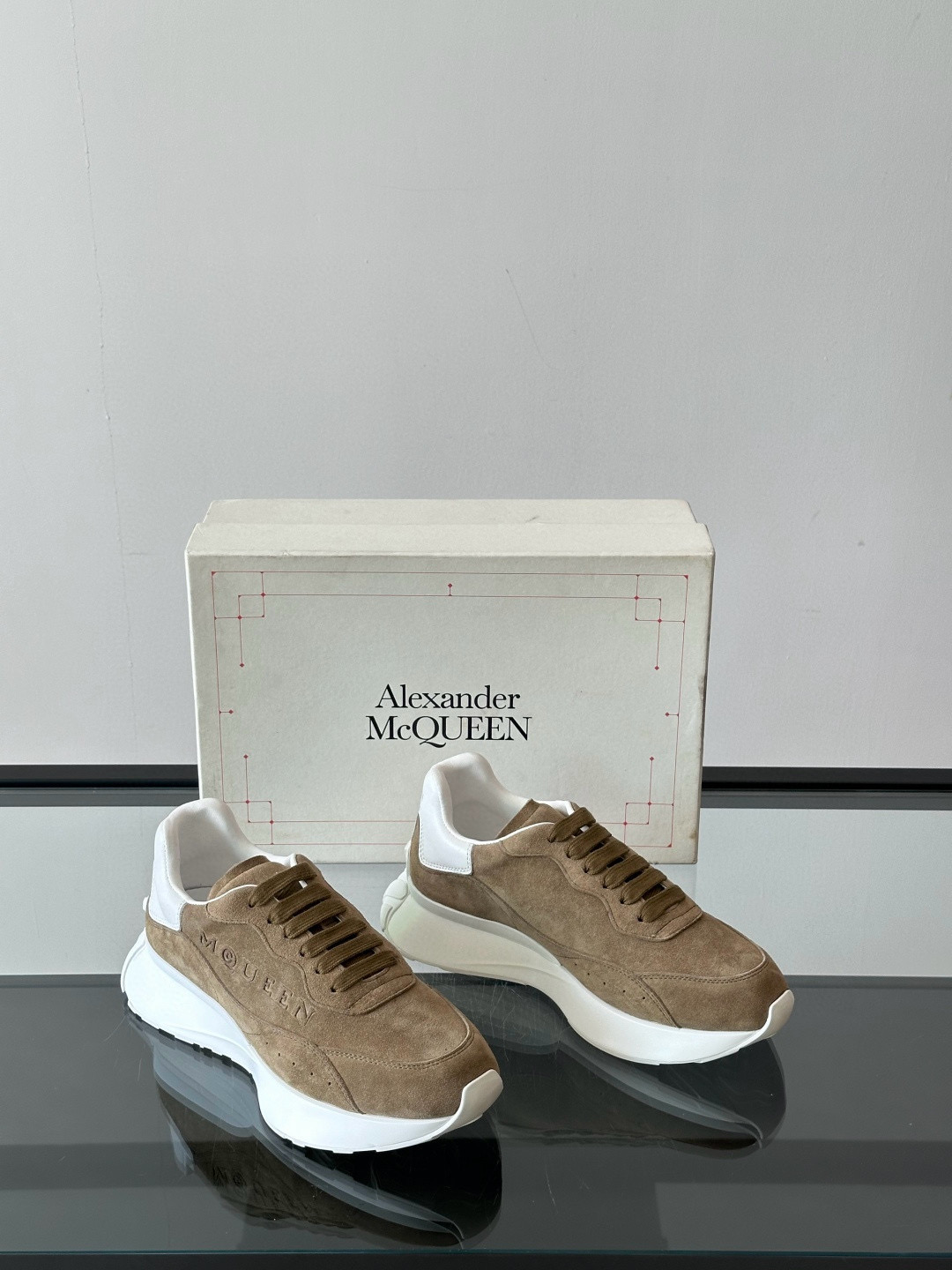 Alexander McQueen 스니커즈