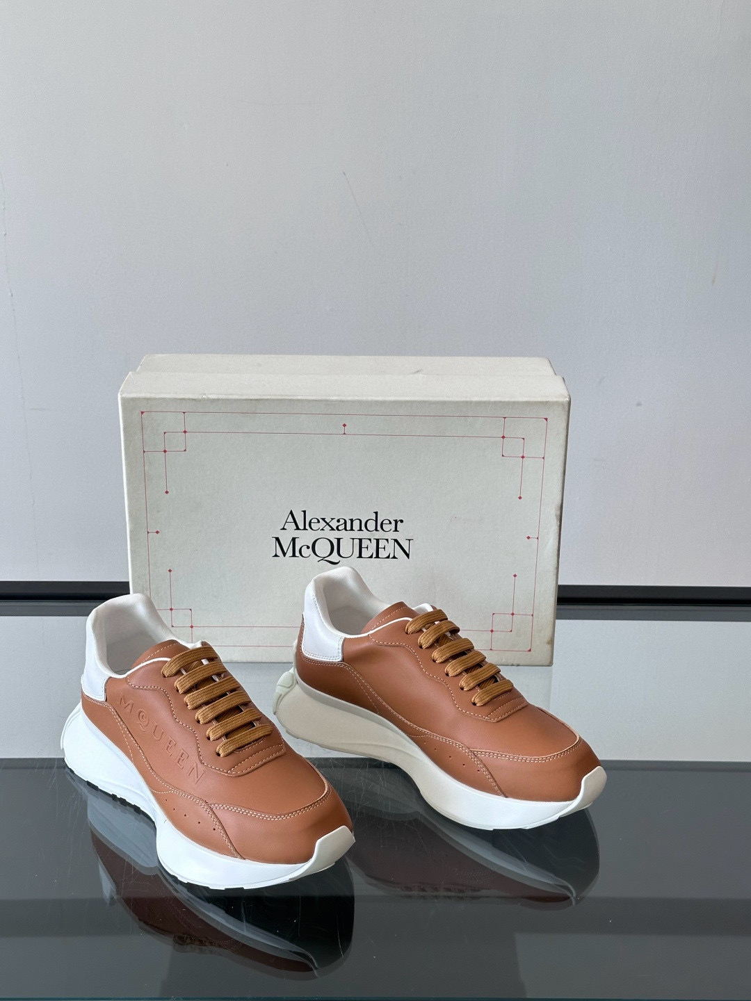 Alexander McQueen 스니커즈