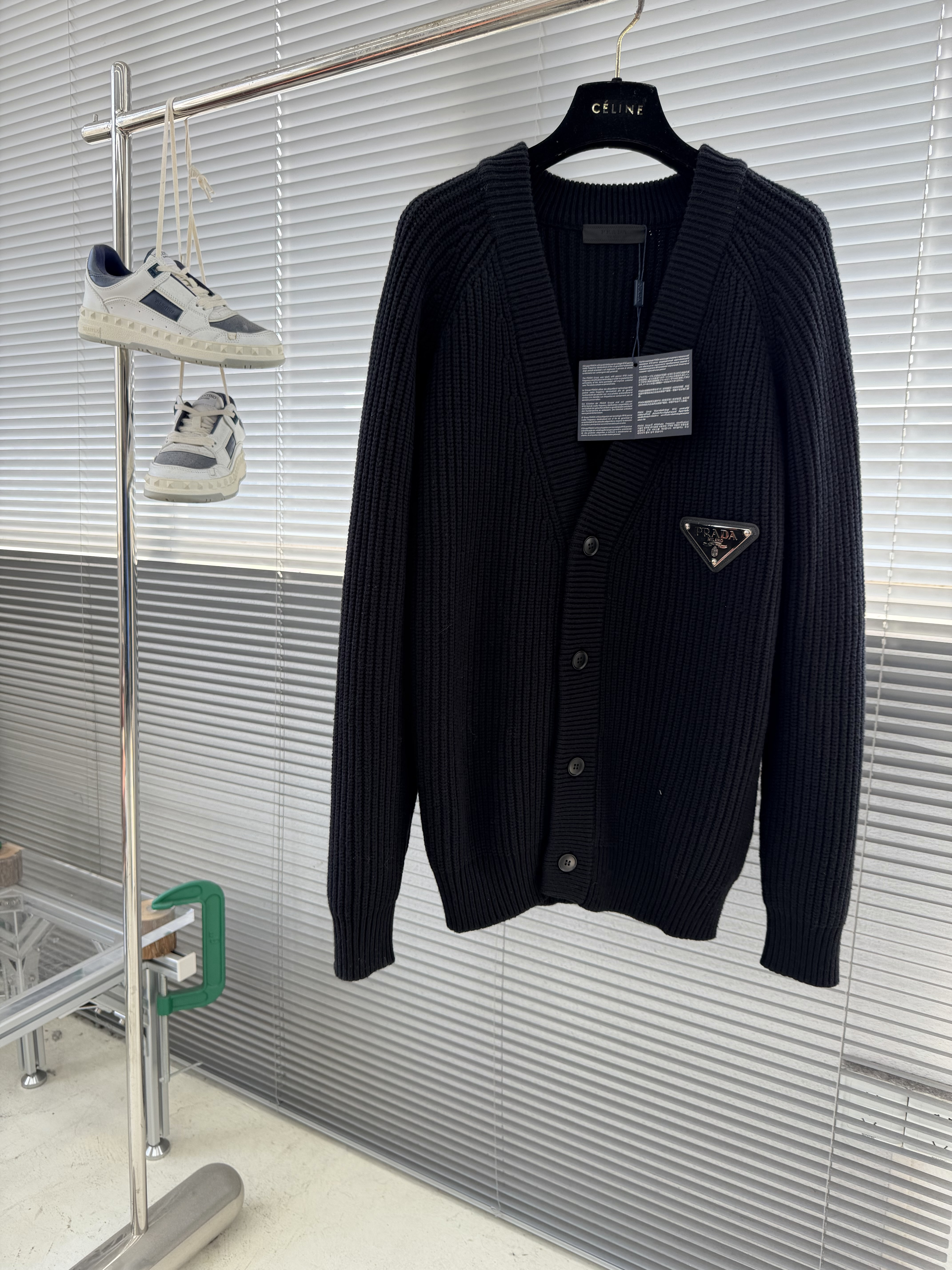 프라다 Prada 가디건