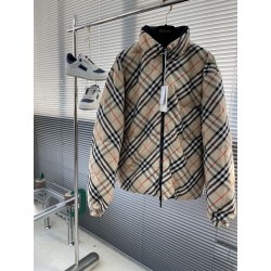 버버리 Burberry 양면 다운재킷.