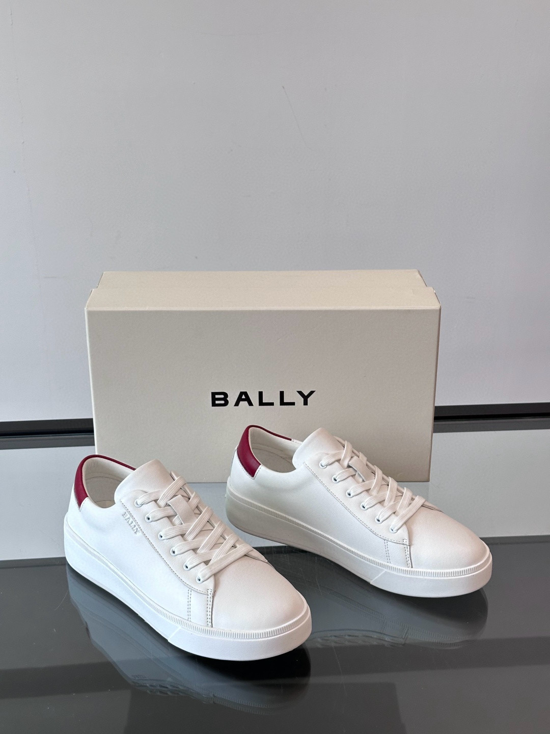 발리 Bally 스니커즈