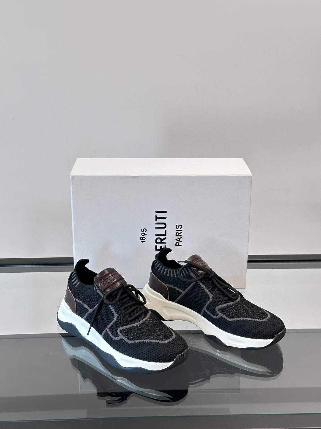 벨루티 Berluti Shadow 스니커즈