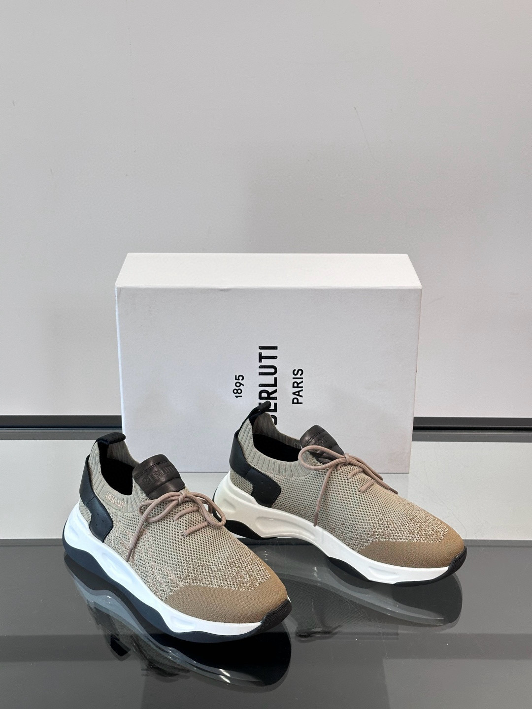벨루티 Berluti Shadow 스니커즈